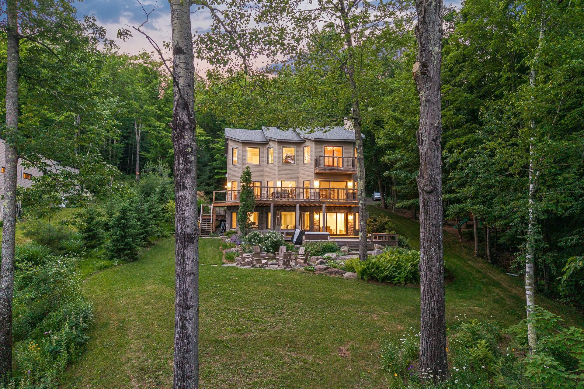 









251


Ch. des Bosquets-Fleuris

,
Stanstead - Canton,




QC
J1X3W4

