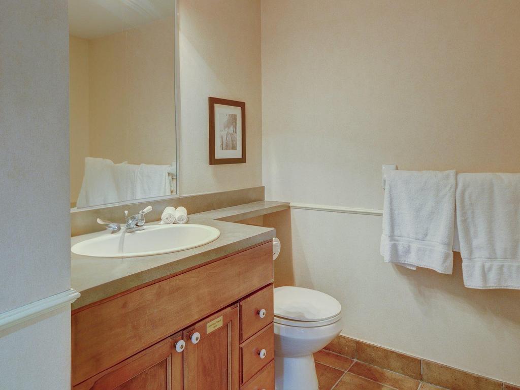 









118


Ch. de Kandahar

, 405,
Mont-Tremblant,




QC
J8E1B1

