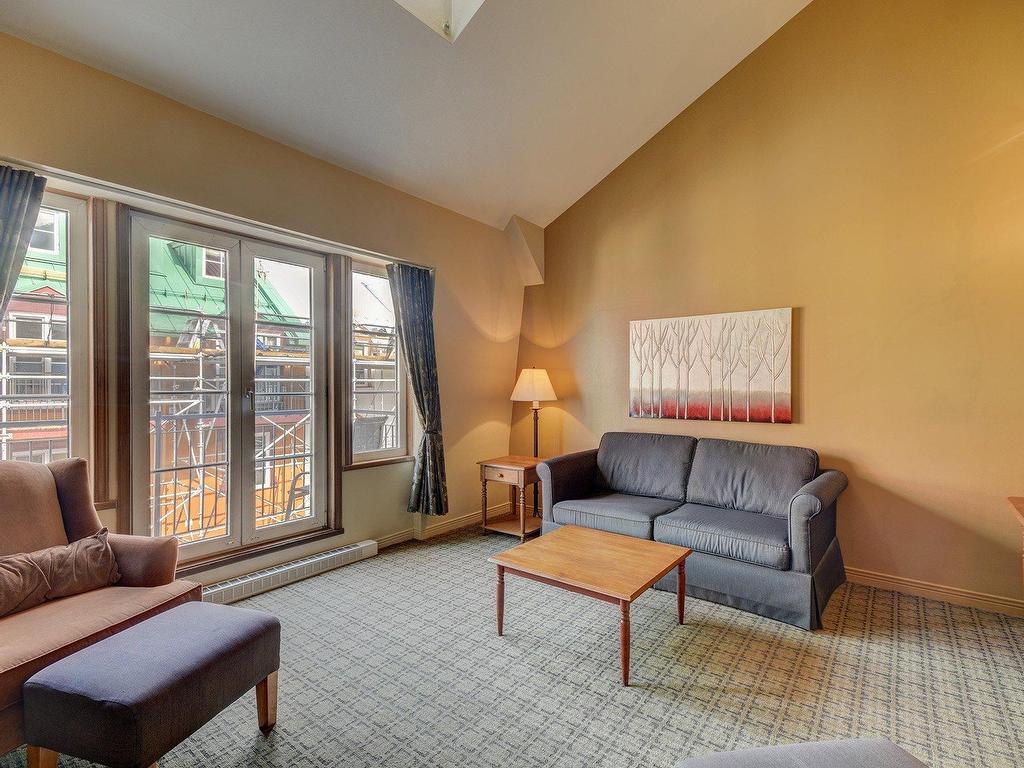 









118


Ch. de Kandahar

, 405,
Mont-Tremblant,




QC
J8E1B1

