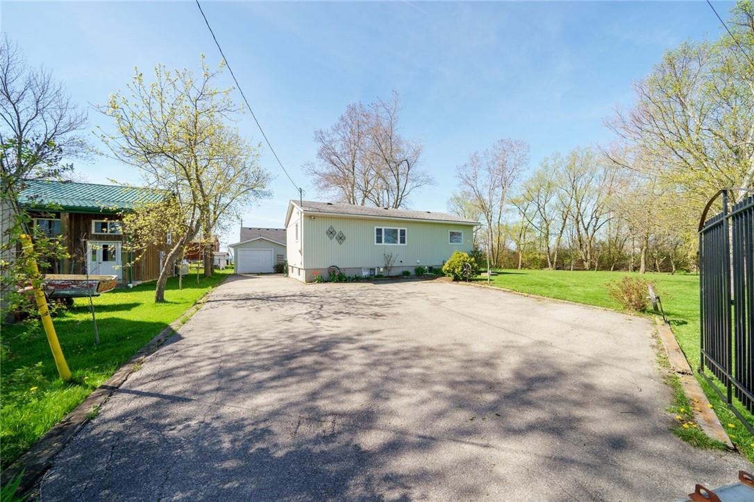 












2970 Lakeshore Road

,
Dunnville,




Ontario
N1A2W8

