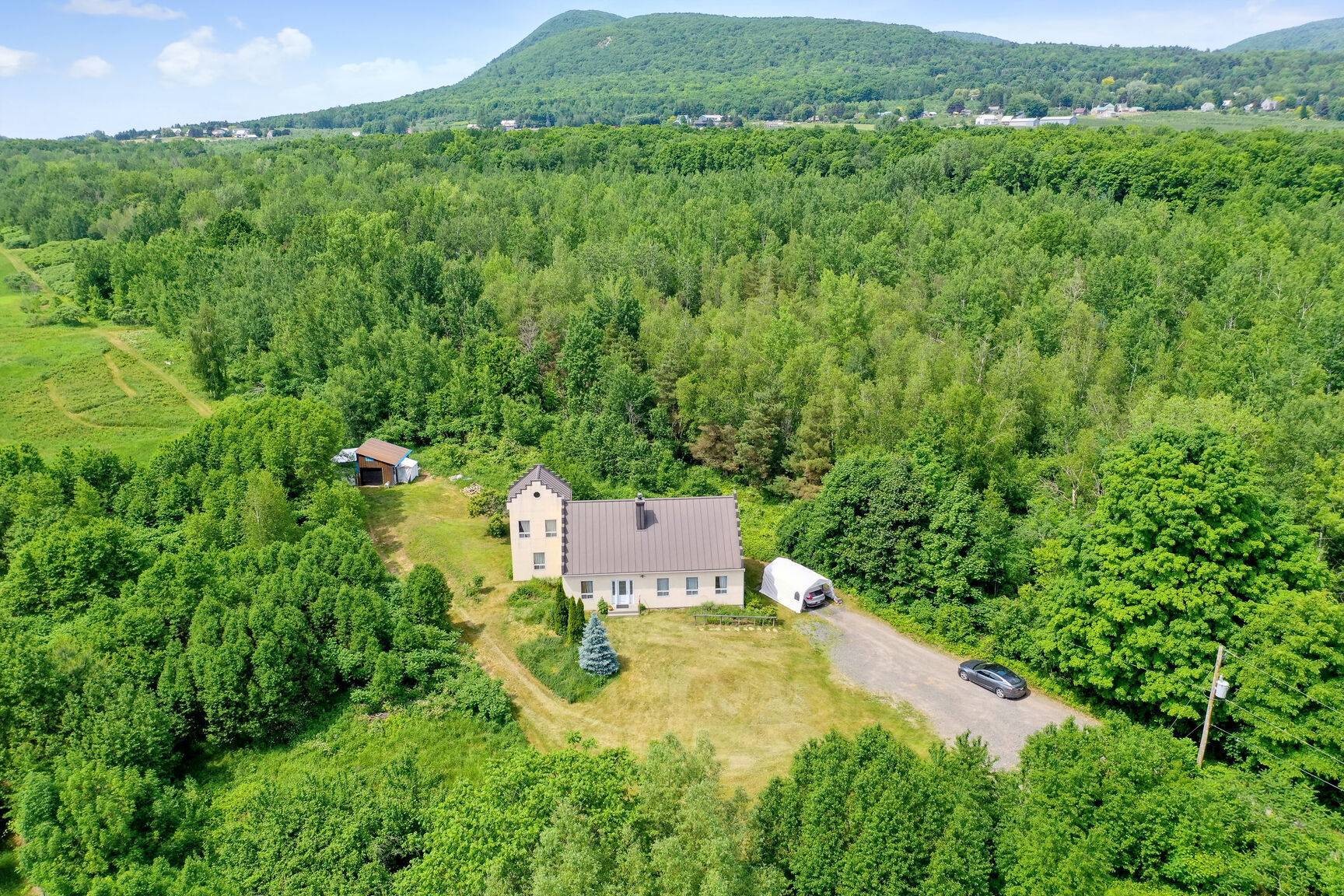 









81


Rg des Étangs

,
Mont-Saint-Hilaire,




QC
J3G4S6

