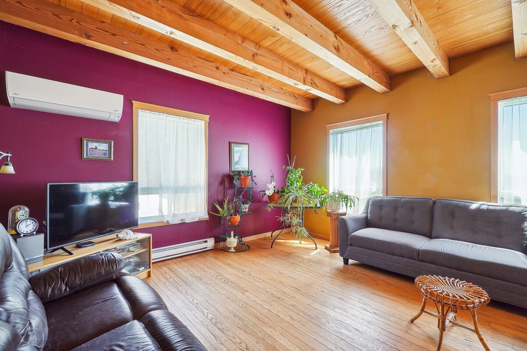 









81


Rg des Étangs

,
Mont-Saint-Hilaire,




QC
J3G4S6

