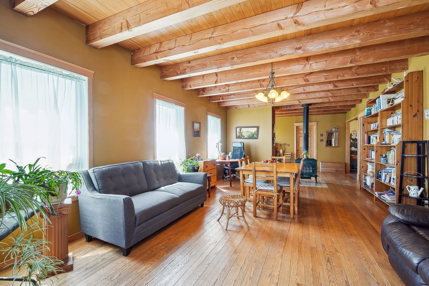 









81


Rg des Étangs

,
Mont-Saint-Hilaire,




QC
J3G4S6

