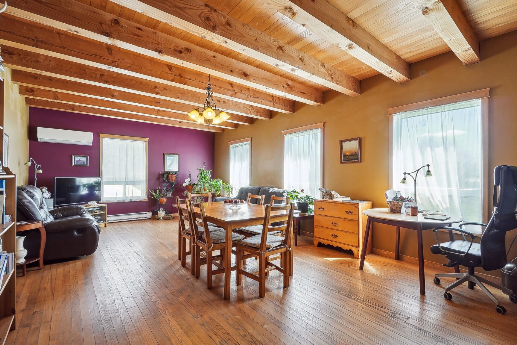 









81


Rg des Étangs

,
Mont-Saint-Hilaire,




QC
J3G4S6

