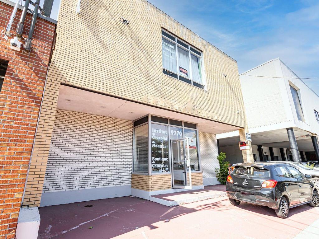 









9770


Rue St-Urbain

,
Montréal (Ahuntsic-Cartierville),




QC
H3L2T2

