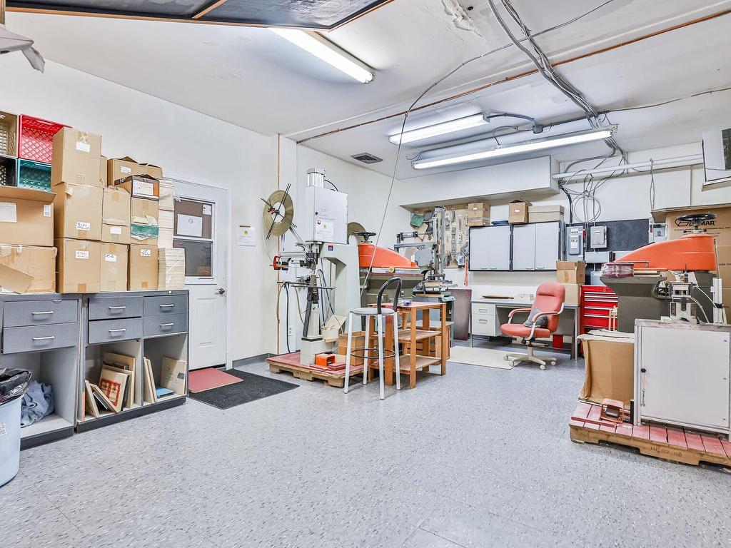 









9770


Rue St-Urbain

,
Montréal (Ahuntsic-Cartierville),




QC
H3L2T2

