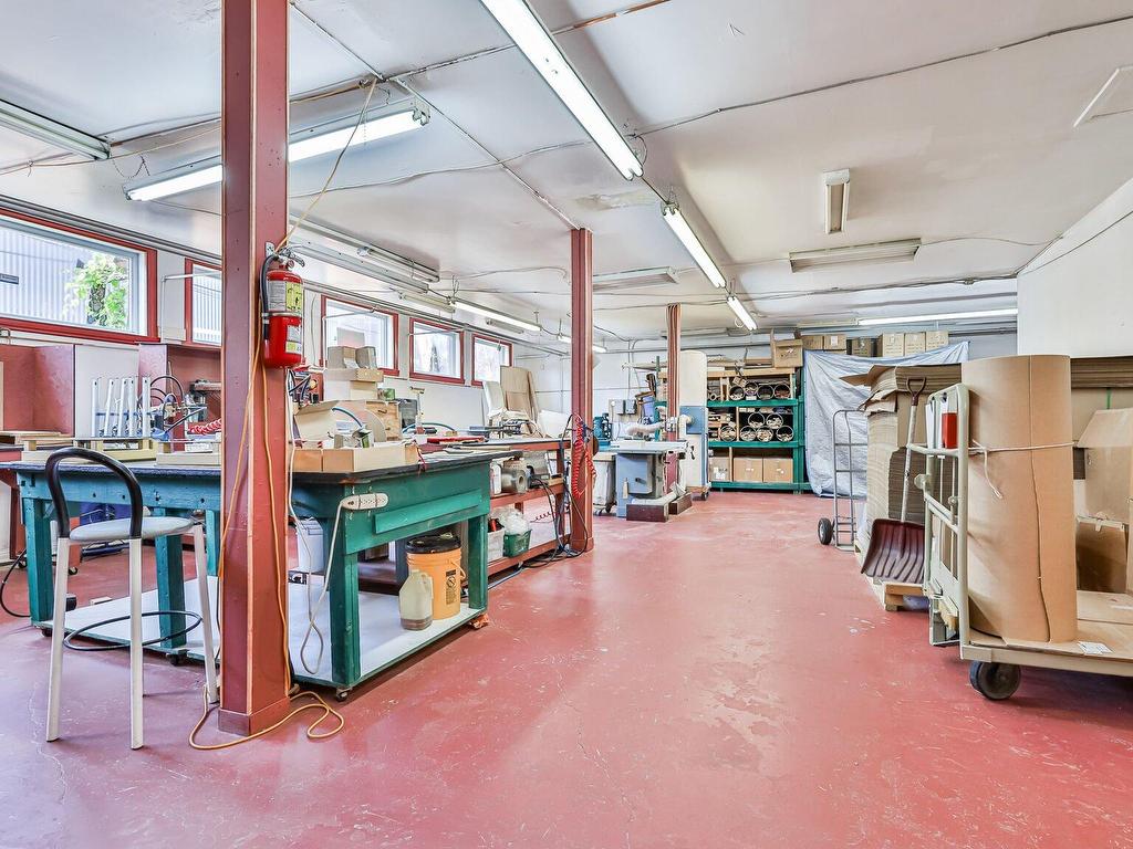 









9770


Rue St-Urbain

,
Montréal (Ahuntsic-Cartierville),




QC
H3L2T2

