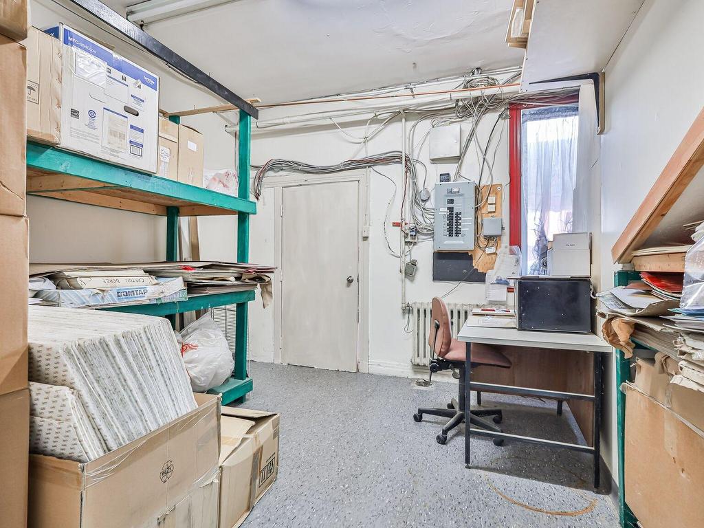 









9770


Rue St-Urbain

,
Montréal (Ahuntsic-Cartierville),




QC
H3L2T2

