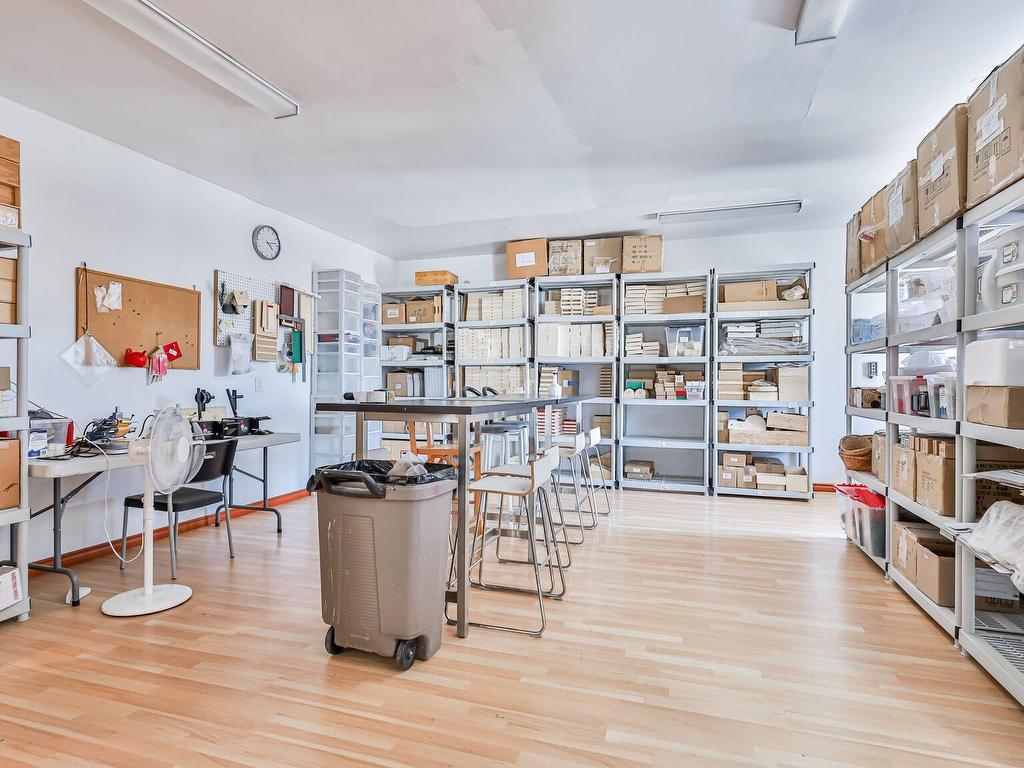 









9770


Rue St-Urbain

,
Montréal (Ahuntsic-Cartierville),




QC
H3L2T2

