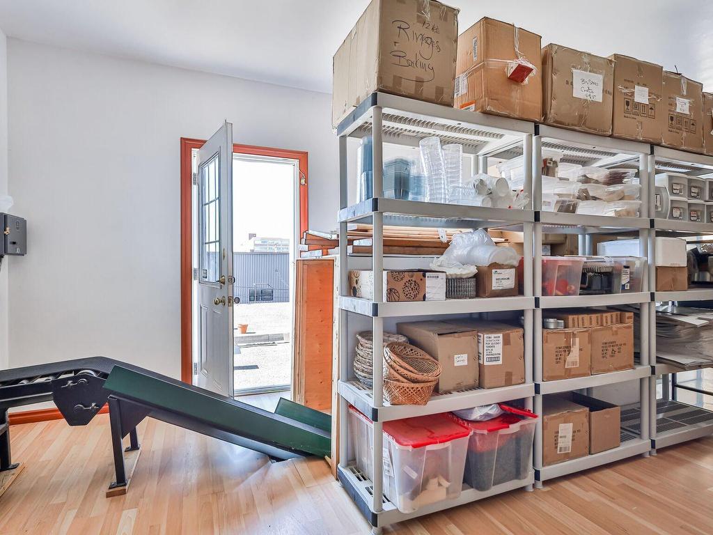 









9770


Rue St-Urbain

,
Montréal (Ahuntsic-Cartierville),




QC
H3L2T2

