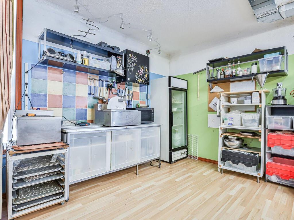 









9770


Rue St-Urbain

,
Montréal (Ahuntsic-Cartierville),




QC
H3L2T2

