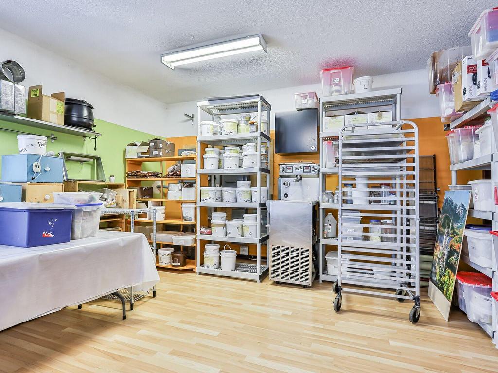 









9770


Rue St-Urbain

,
Montréal (Ahuntsic-Cartierville),




QC
H3L2T2

