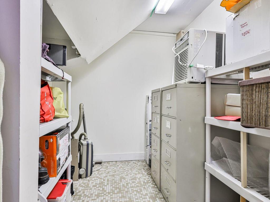 









9770


Rue St-Urbain

,
Montréal (Ahuntsic-Cartierville),




QC
H3L2T2


