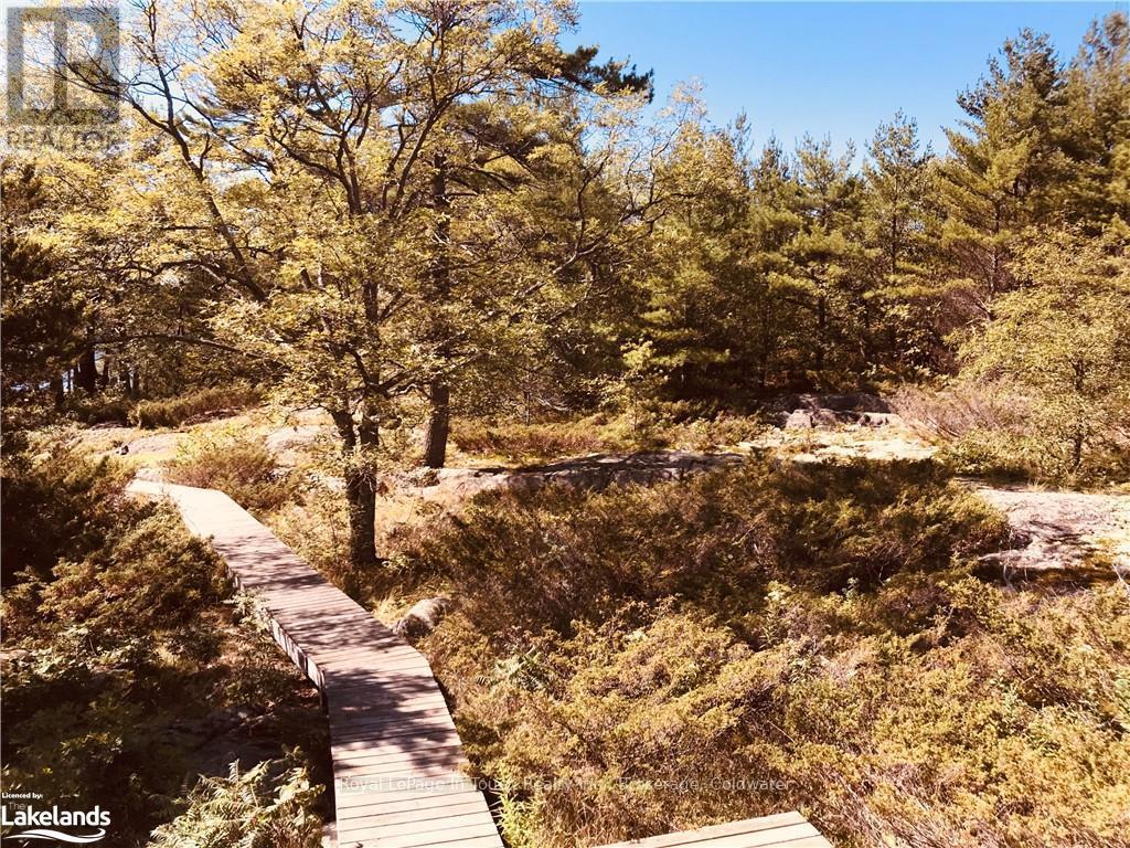 












0 CREWE POINT

,
The Archipelago (Archipelago South),




Ontario
P0J2T0

