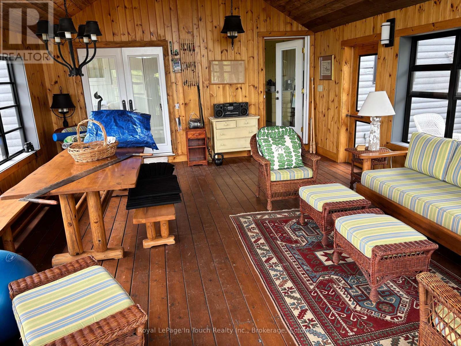 












0 CREWE POINT

,
The Archipelago (Archipelago South),




Ontario
P0J2T0


