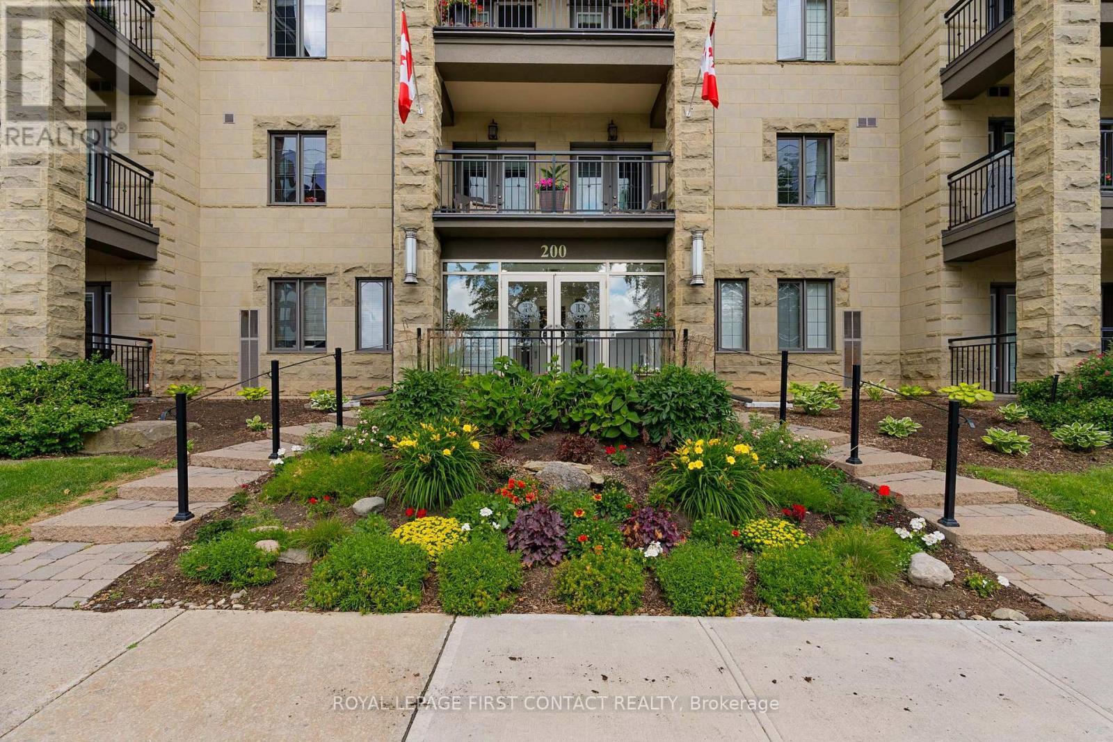 












104 - 200 COLLIER STREET

,
Barrie,




Ontario
L4M1H7

