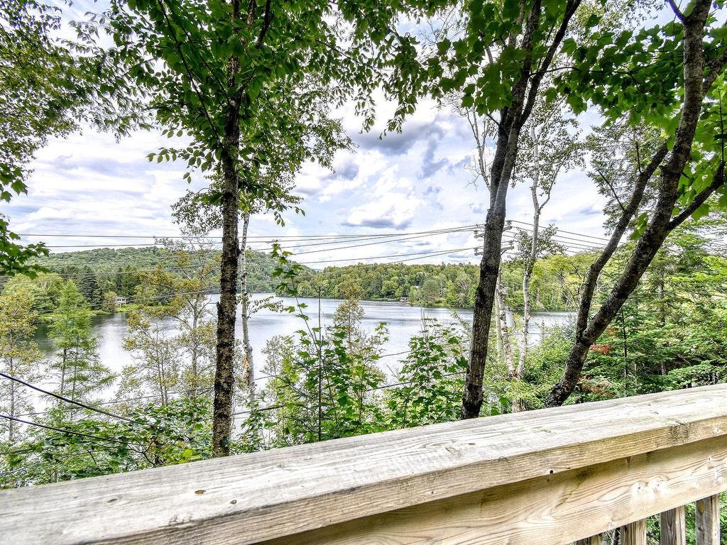 









488


Ch. du Lac-Équerre

,
Lac-Supérieur,




QC
J0T1J0

