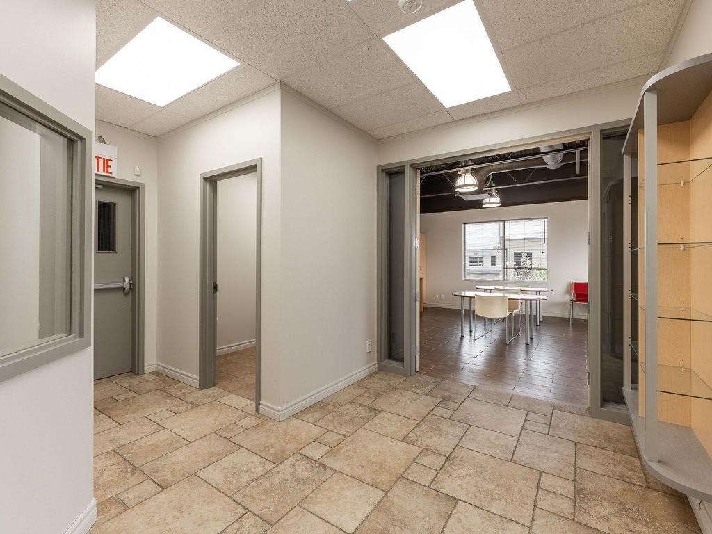 









2041A


Rue Léonard-De Vinci

,
Sainte-Julie,




QC
J3E1Z2

