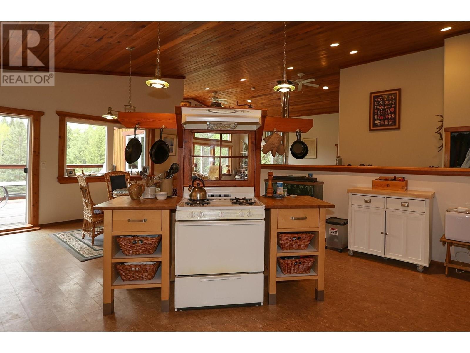 












9250 PRETTY Road

,
Cranbrook,




British Columbia
V1C7C6

