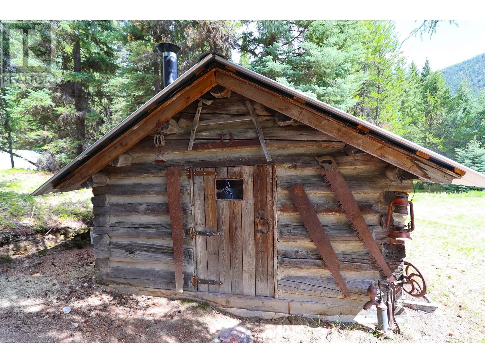 












9250 PRETTY Road

,
Cranbrook,




British Columbia
V1C7C6

