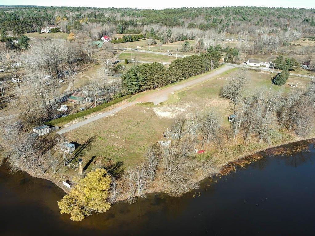 












Route 148

,
Papineauville,







QC
J0V1R0

