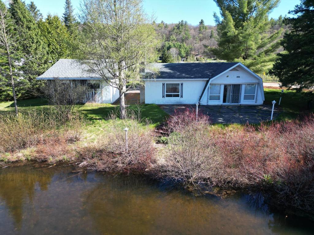 









36


1re rue Bastien

,
Saint-Alphonse-Rodriguez,




QC
J0K1W0


