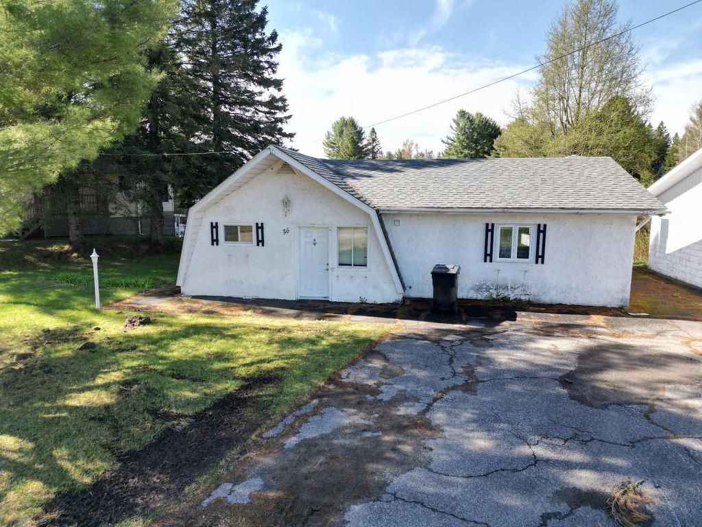 









36


1re rue Bastien

,
Saint-Alphonse-Rodriguez,




QC
J0K1W0

