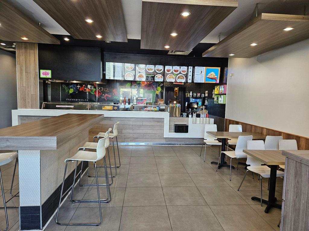 









3480


Av. des Grandes Tourelles

,
Boisbriand,




QC
J7H0A2

