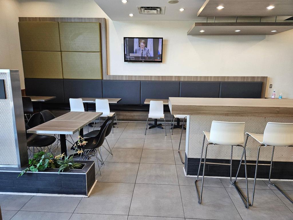 









3480


Av. des Grandes Tourelles

,
Boisbriand,




QC
J7H0A2

