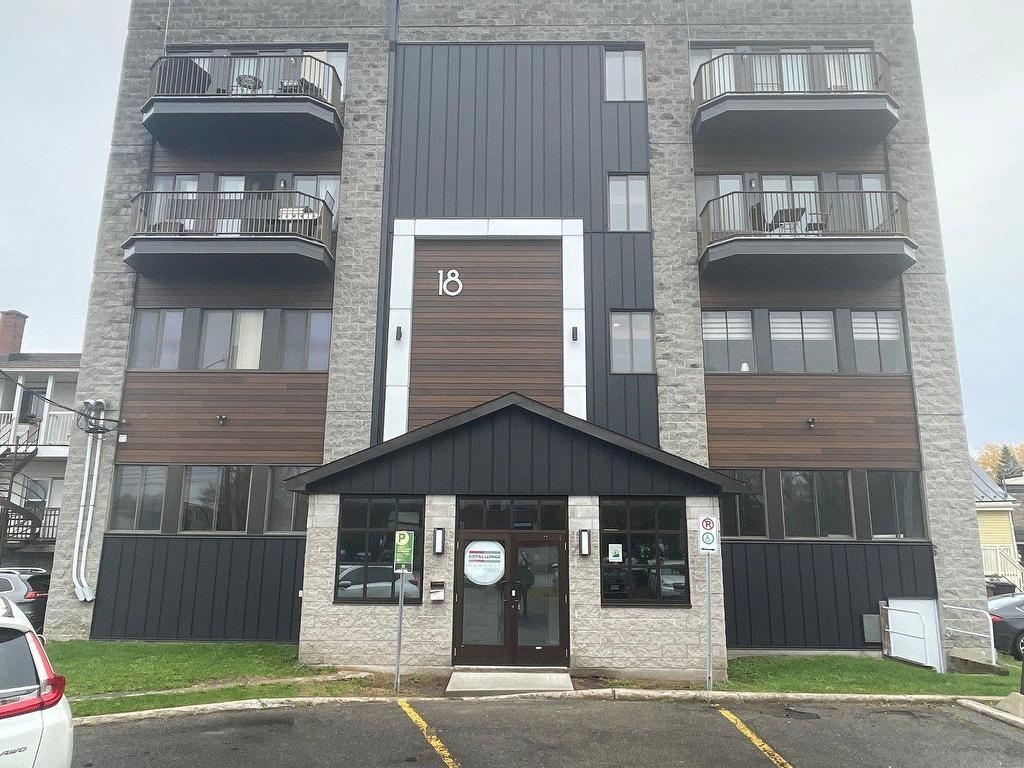 









18

 - 20


Rue Turgeon

,
Sainte-Thérèse,




QC
J7E3H3

