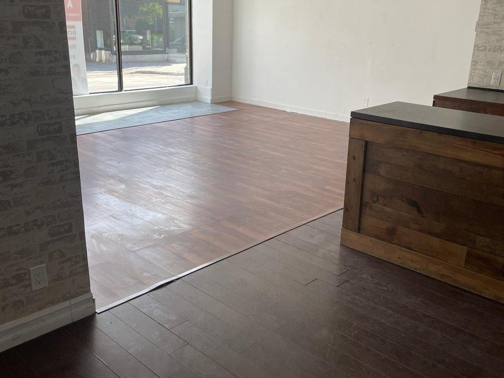 









18

 - 20


Rue Turgeon

,
Sainte-Thérèse,




QC
J7E3H3

