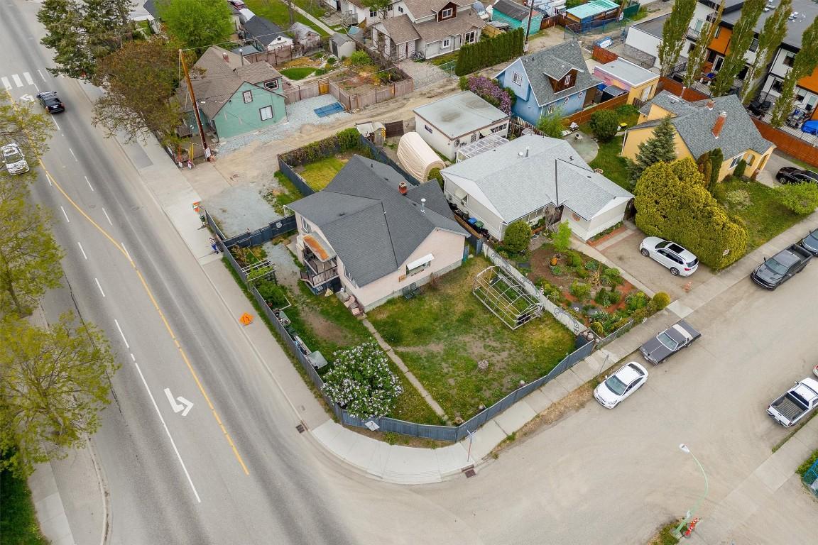









530


Patterson

Avenue,
Kelowna,




BC
V1Y 5C6

