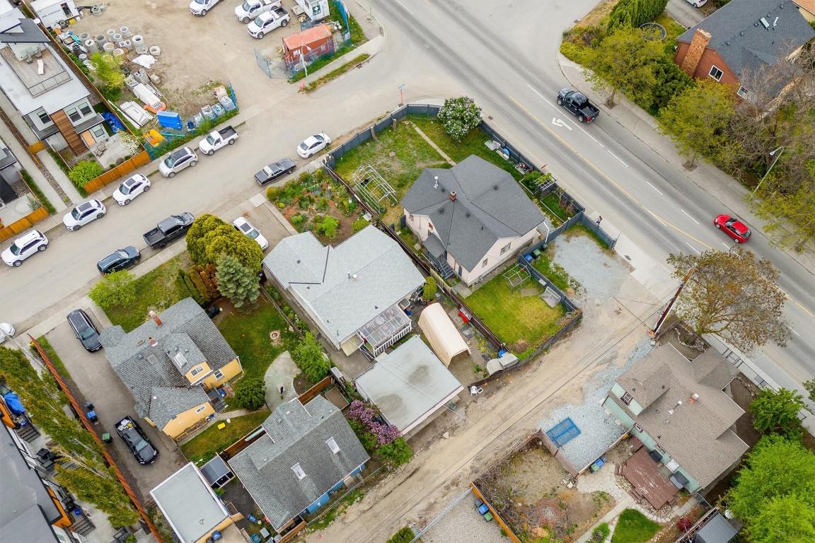 









530


Patterson

Avenue,
Kelowna,




BC
V1Y 5C6

