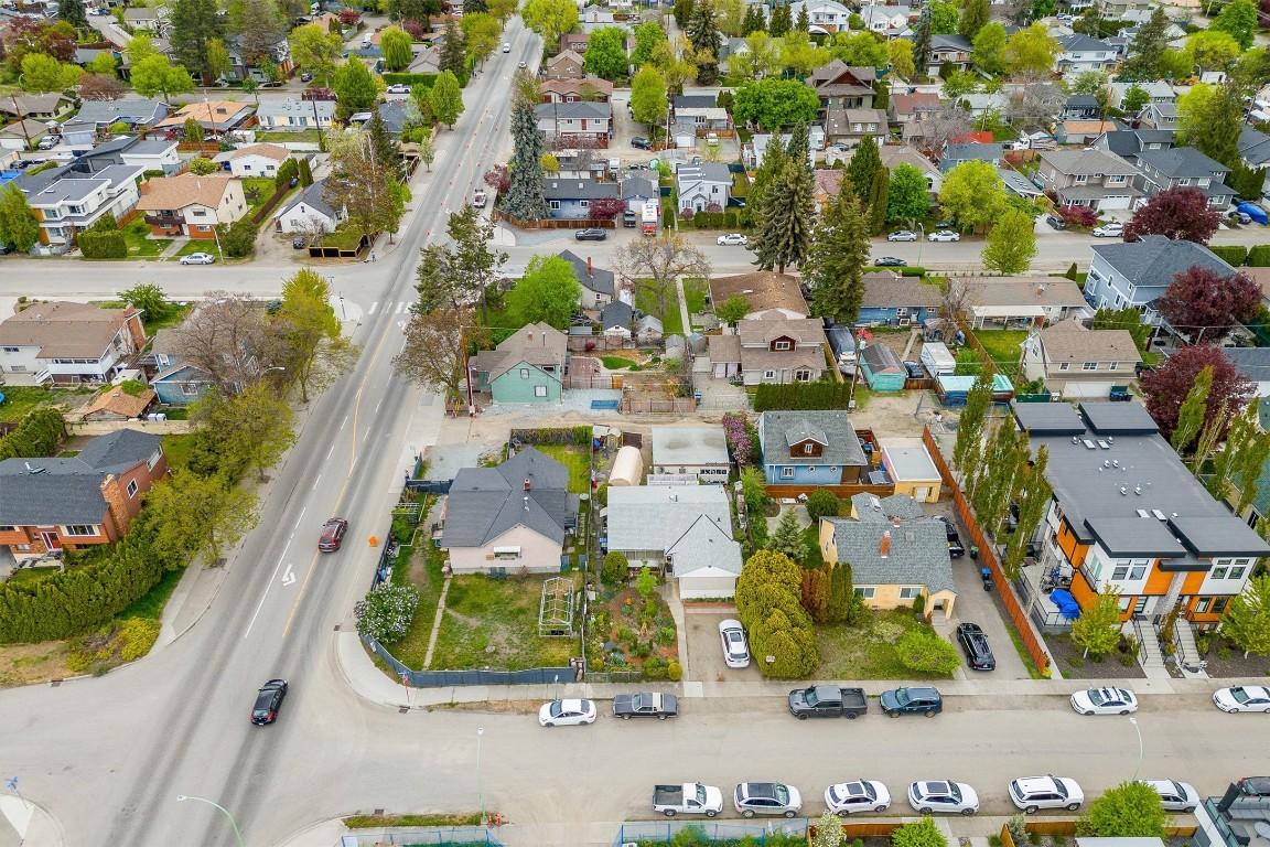 









530


Patterson

Avenue,
Kelowna,




BC
V1Y 5C6

