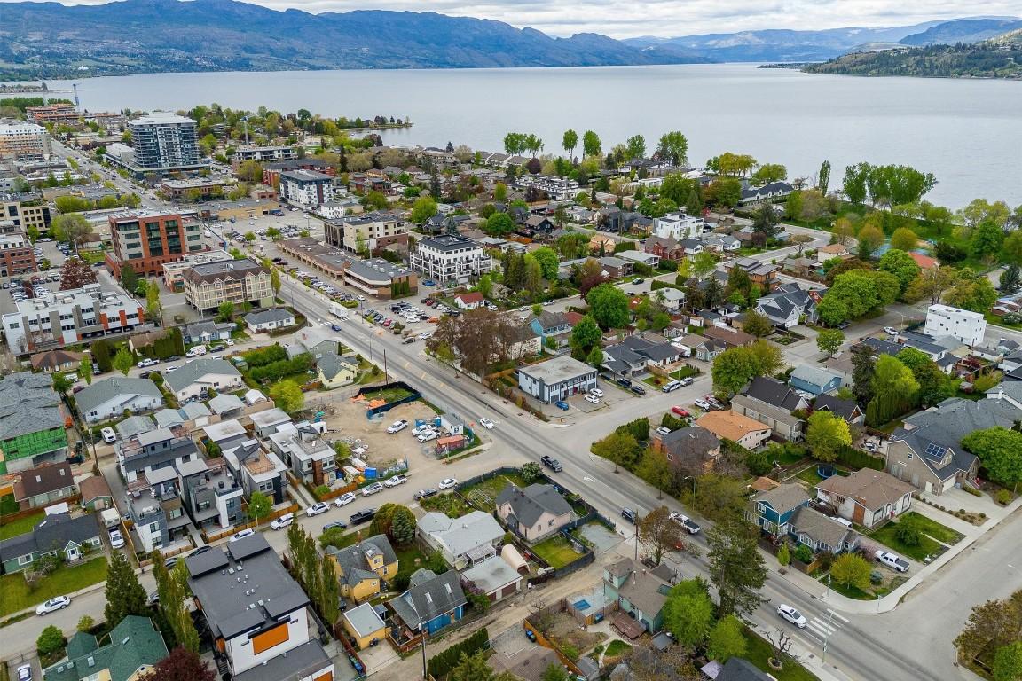 









530


Patterson

Avenue,
Kelowna,




BC
V1Y 5C6

