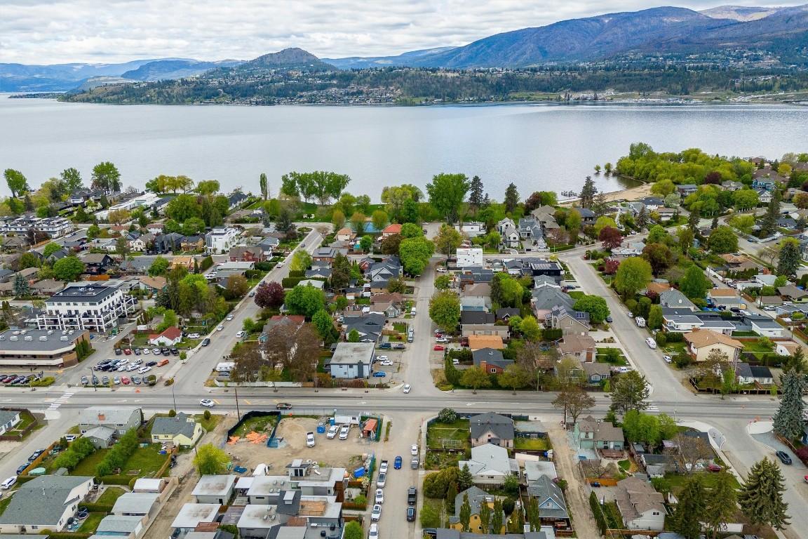 









530


Patterson

Avenue,
Kelowna,




BC
V1Y 5C6


