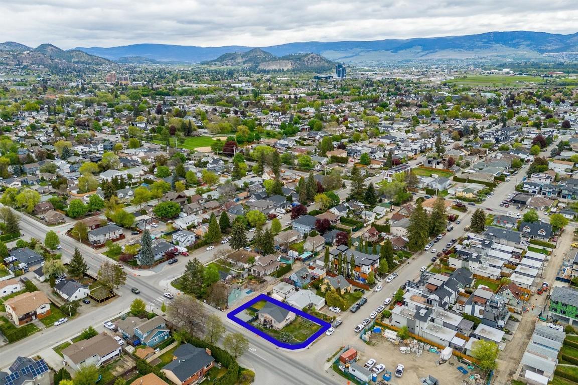 









530


Patterson

Avenue,
Kelowna,




BC
V1Y 5C6

