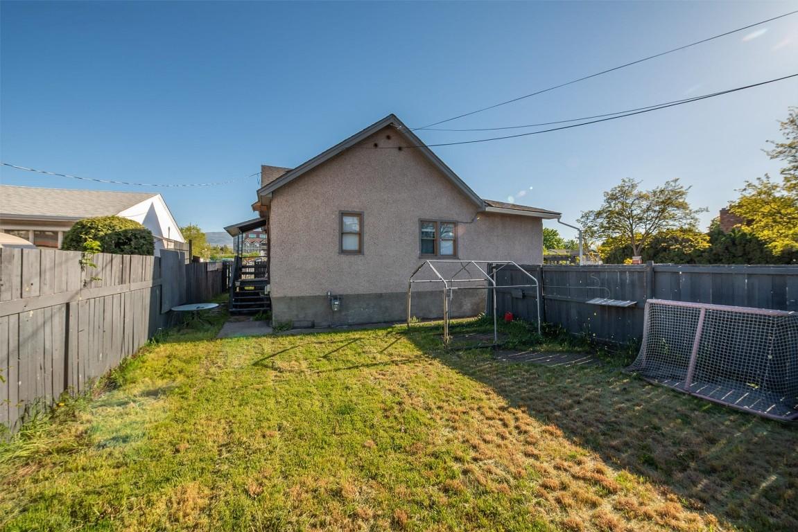 









530


Patterson

Avenue,
Kelowna,




BC
V1Y 5C6

