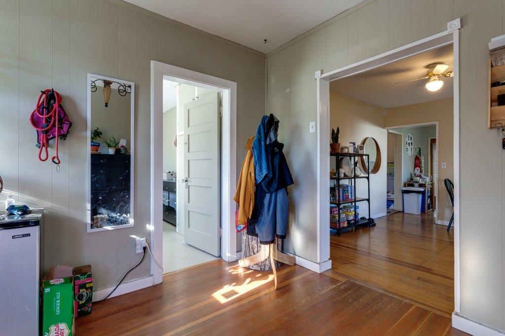 









530


Patterson

Avenue,
Kelowna,




BC
V1Y 5C6


