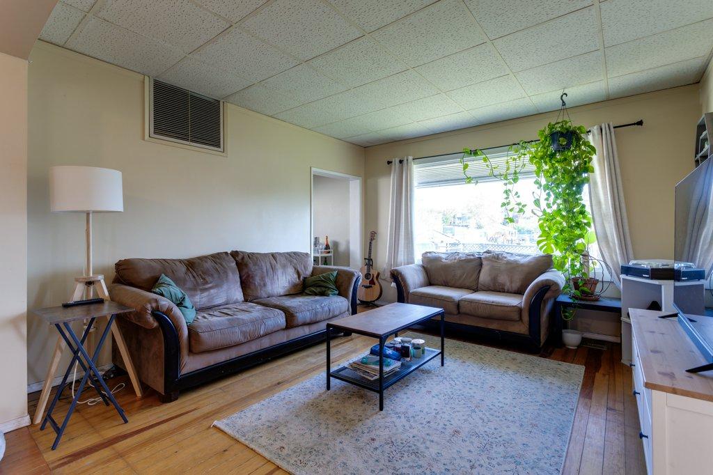 









530


Patterson

Avenue,
Kelowna,




BC
V1Y 5C6

