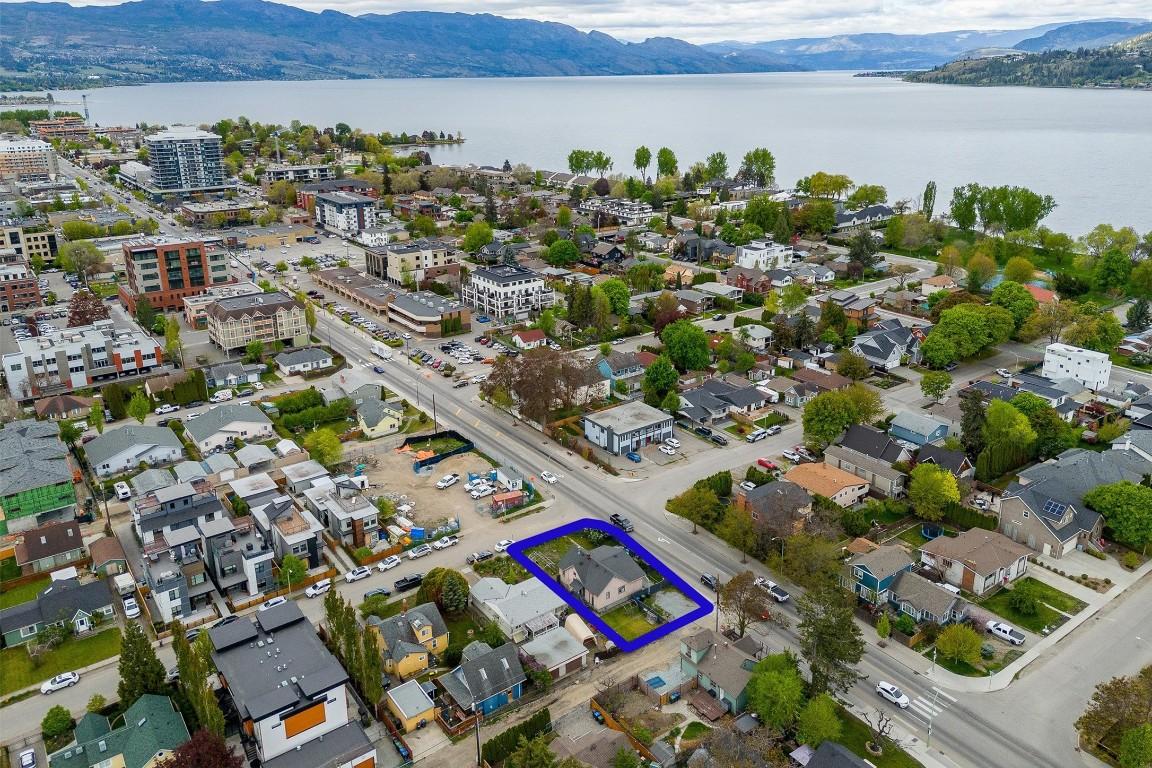 









530


Patterson

Avenue,
Kelowna,




BC
V1Y 5C6

