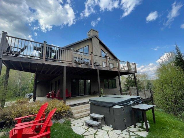 









110


Ch. du Lac-Dufour

,
Mont-Tremblant,




QC
J8E2H8

