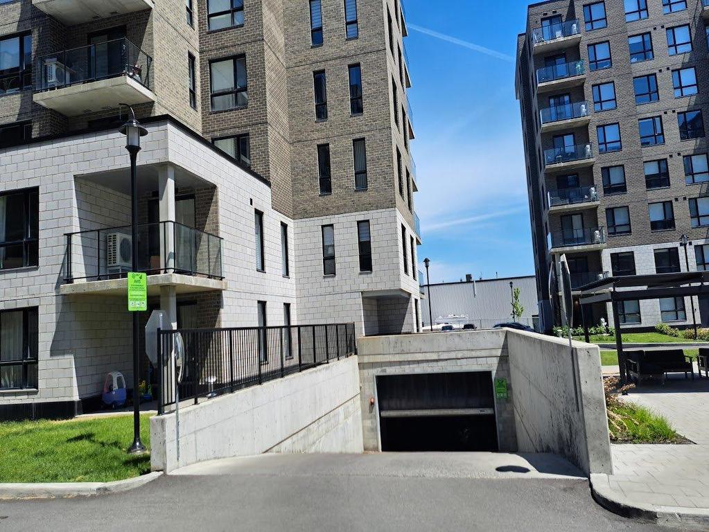 









1431


Av. de la Gare

, 505,
Mascouche,




QC
J7K3C7

