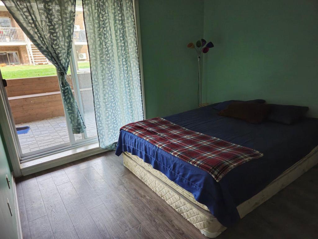 









3680


Boul. Gareau

,
Longueuil (Saint-Hubert),




QC
J3Y0M2

