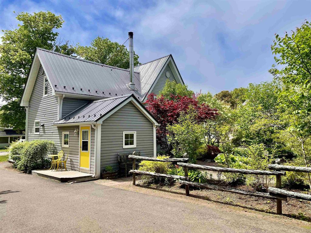 












228 Phillip Street

,
Tignish,




PE
C0B 2B0

