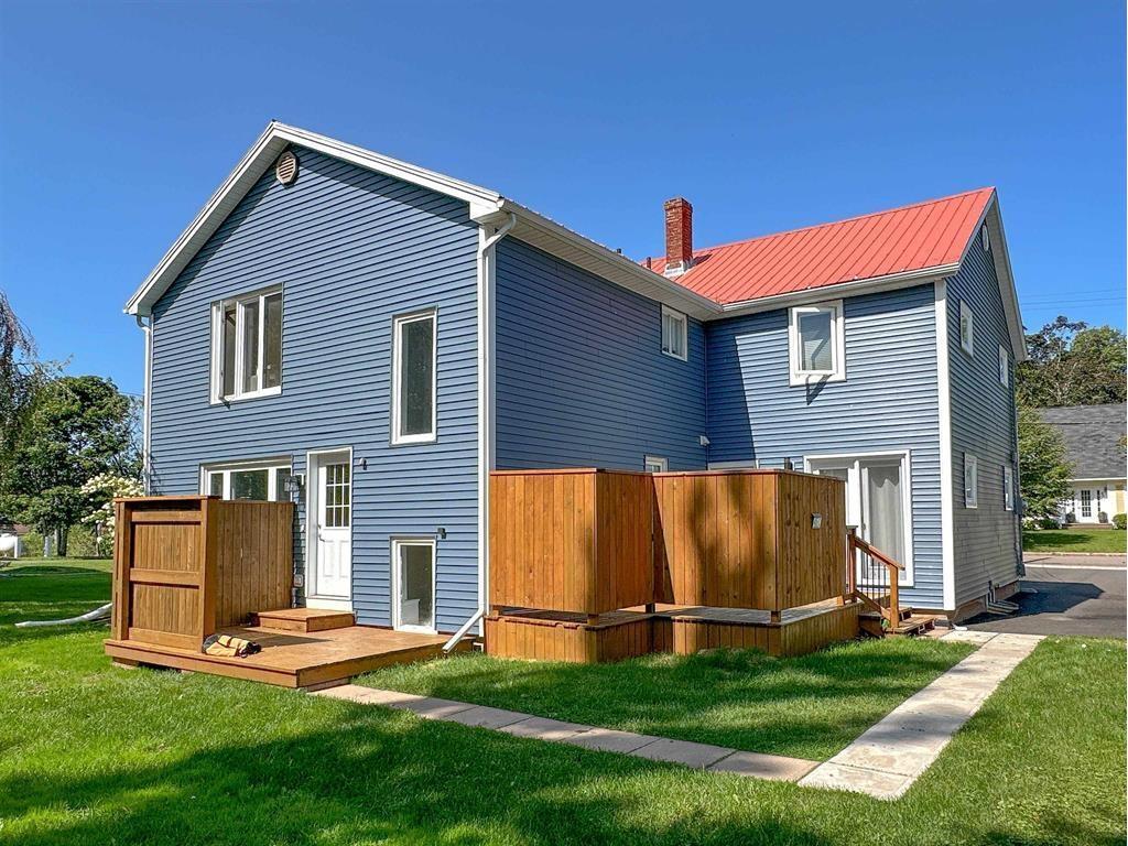 












45 York Lane

,
Charlottetown,




PE
C1A 2A5

