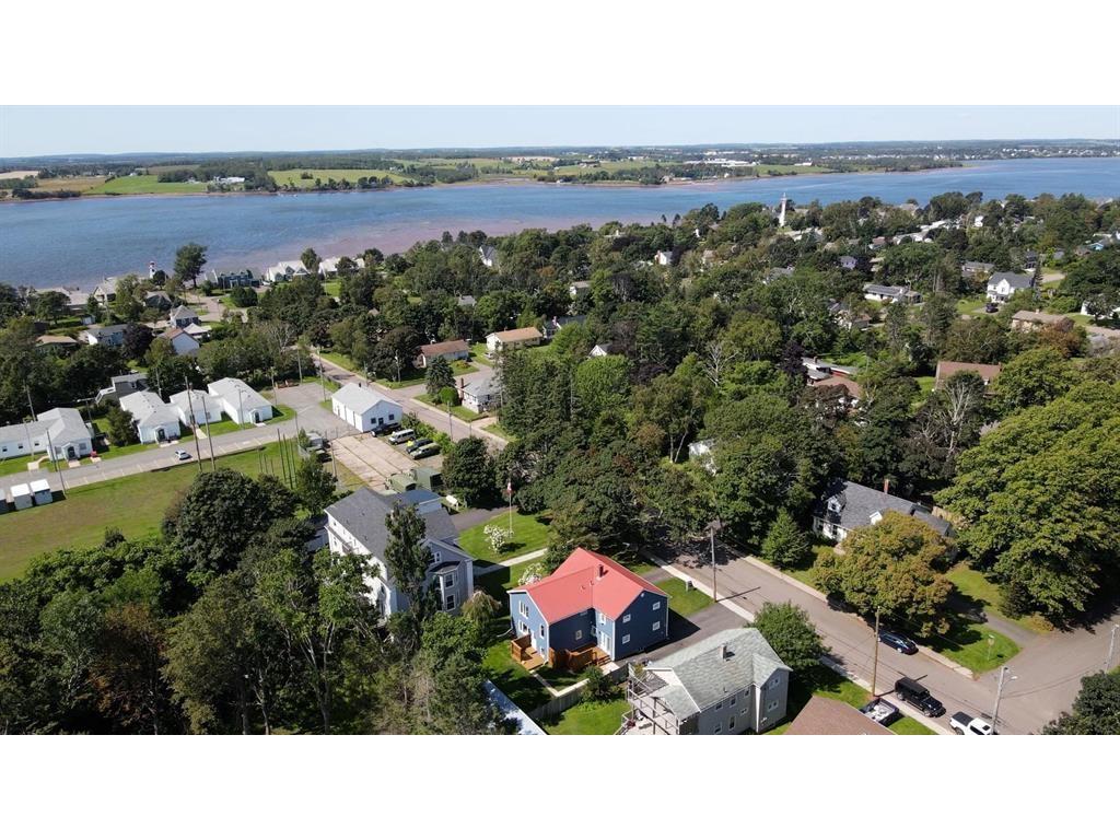 












45 York Lane

,
Charlottetown,




PE
C1A 2A5

