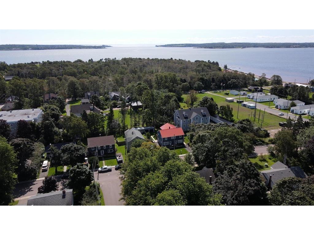 












45 York Lane

,
Charlottetown,




PE
C1A 2A5

