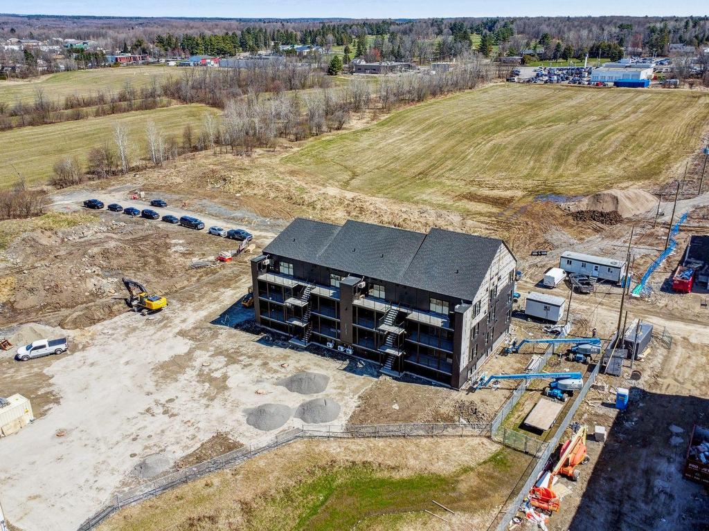 









406


Av. Barron

, 204,
Lachute,




QC
J8H4L6

