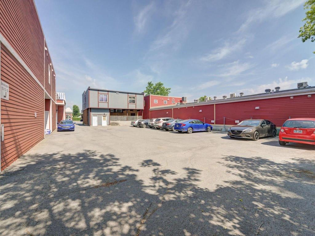 









168

 - 172


Boul. Ste-Anne

,
Sainte-Anne-des-Plaines,




QC
J0N1H0

